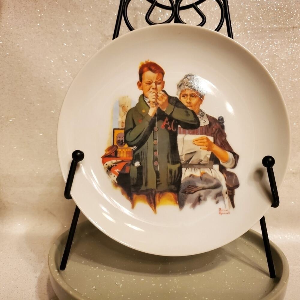 NORMAN Rockwell Collector Plate Helping Mother 6.5
